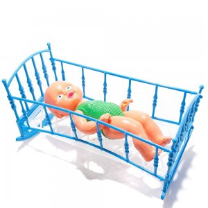 Bebé de plástico chico c/cuna 30 cm En Bolsa